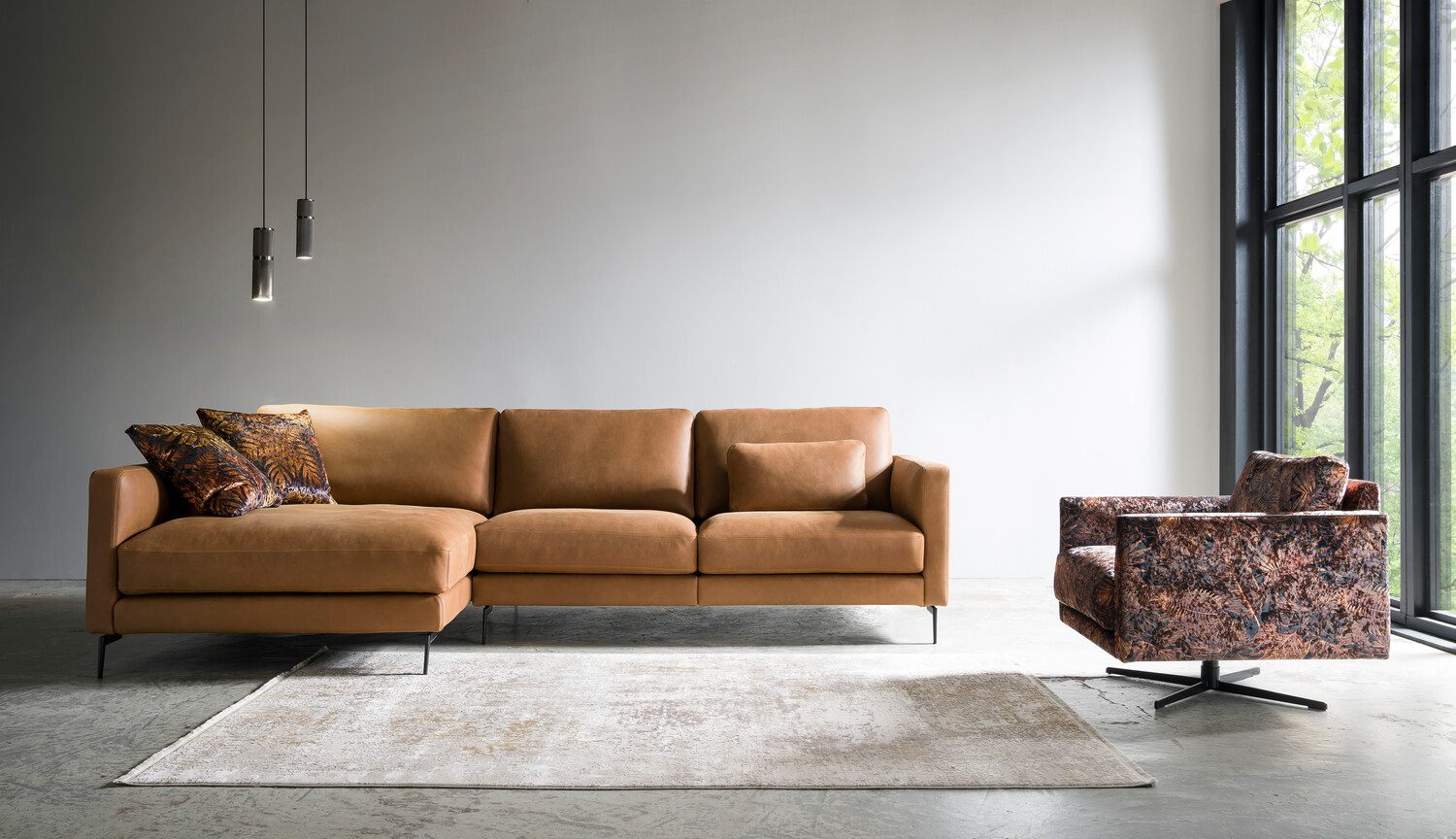 „Violetta Tino“ mit elegantem Design und komfortabler Sitzfläche.