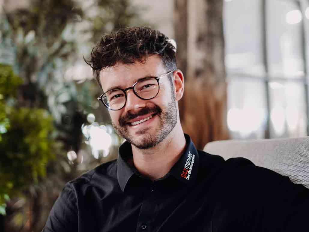 Lucas Mayer Beratung und Verkauf, exzellenter Service für hochwertige Produkte.